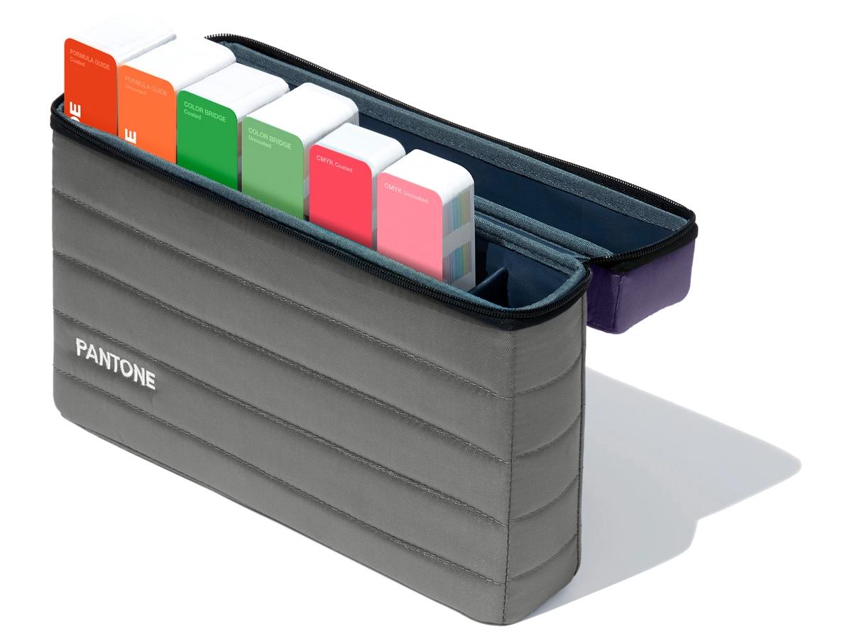 PANTONE ESSENTIALS GUIDE SET GPG301B 1
